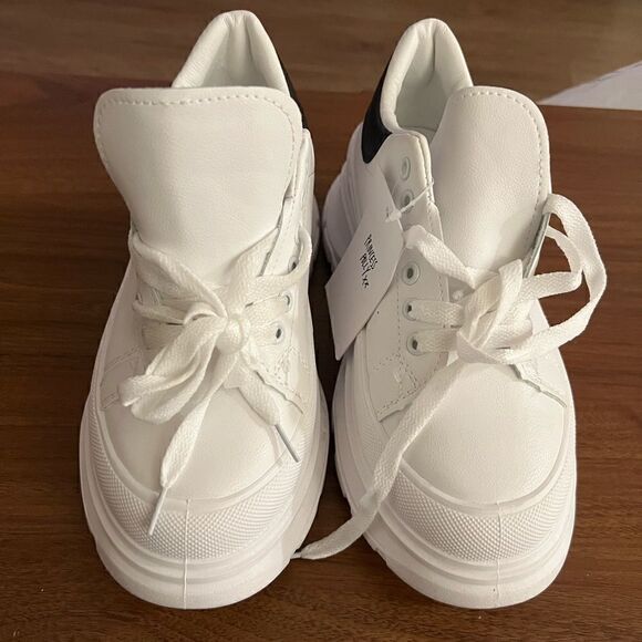 Princess Polly white chunky sole sneakers in white - Picture 4 of 7